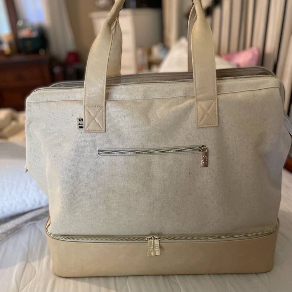 Beis travel weekender bag